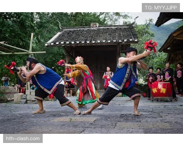 罗德里戈训练场大展幽默,花式动作点燃队友笑声 罗德里戈训练场大展幽默,花式动作点燃队友笑声