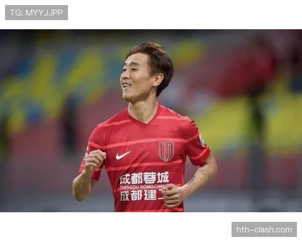 韦世豪居然在豪宅里放养了几只宠物鸡，感觉他转行当明星了？